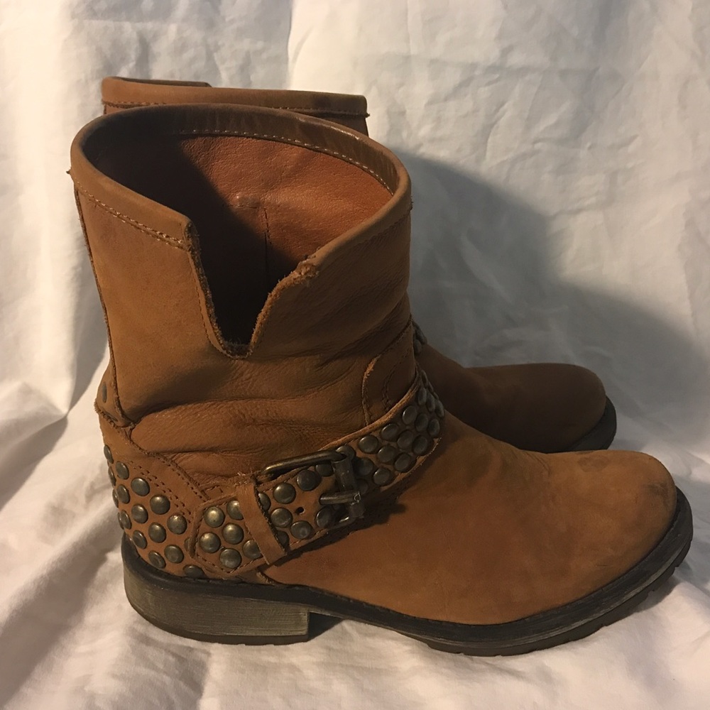 Steve Madden Boots