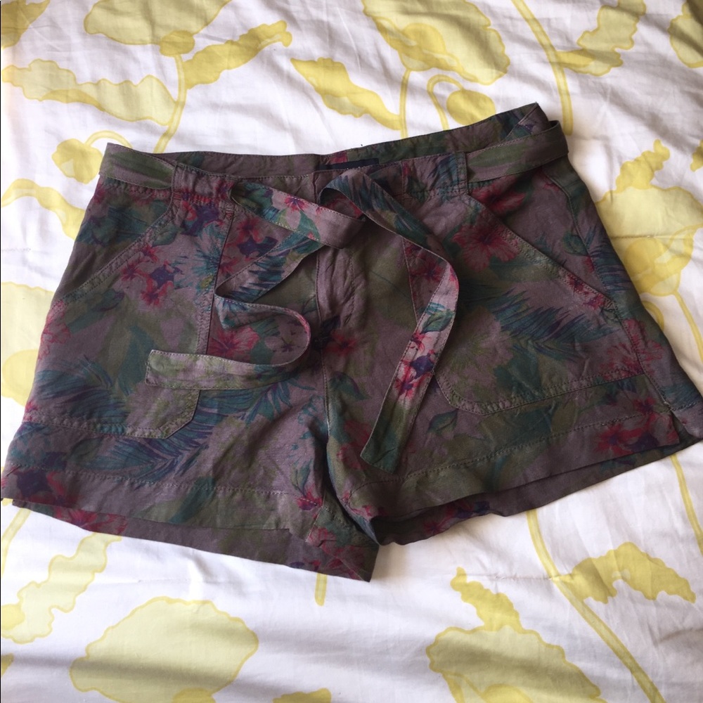 Floral Sanctuary shorts from Anthropologie