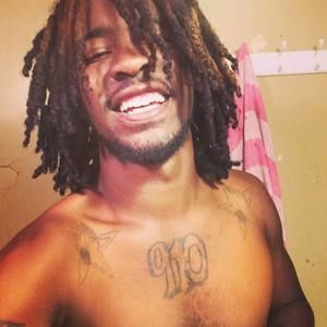 Meet your Posher, Dominique