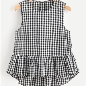 Super cute gingham top!