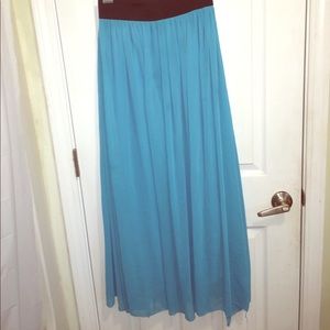 Long maxi skirt