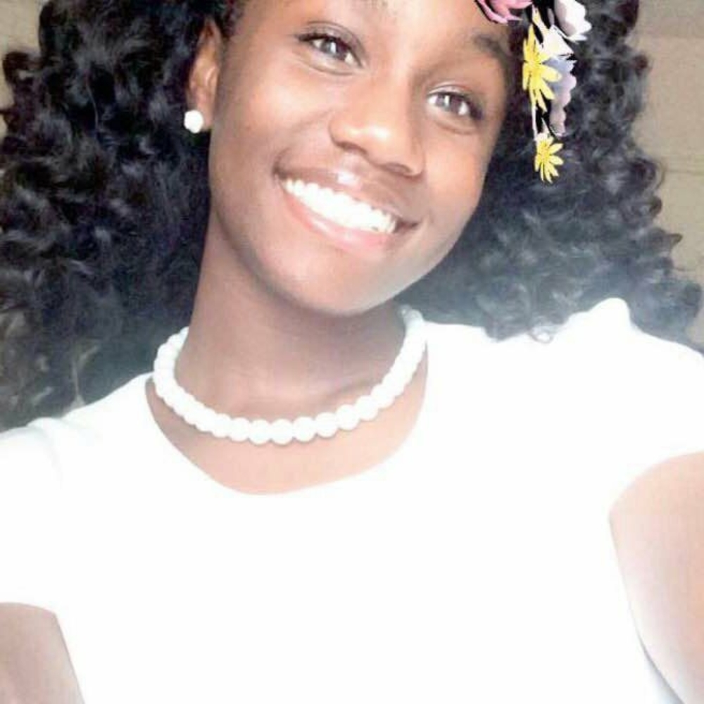 Meet your Posher, Makayla