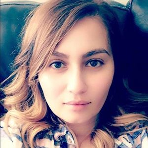 Meet your Posher, Elena