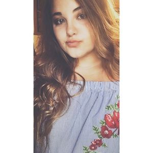 Meet your Posher, Hannah