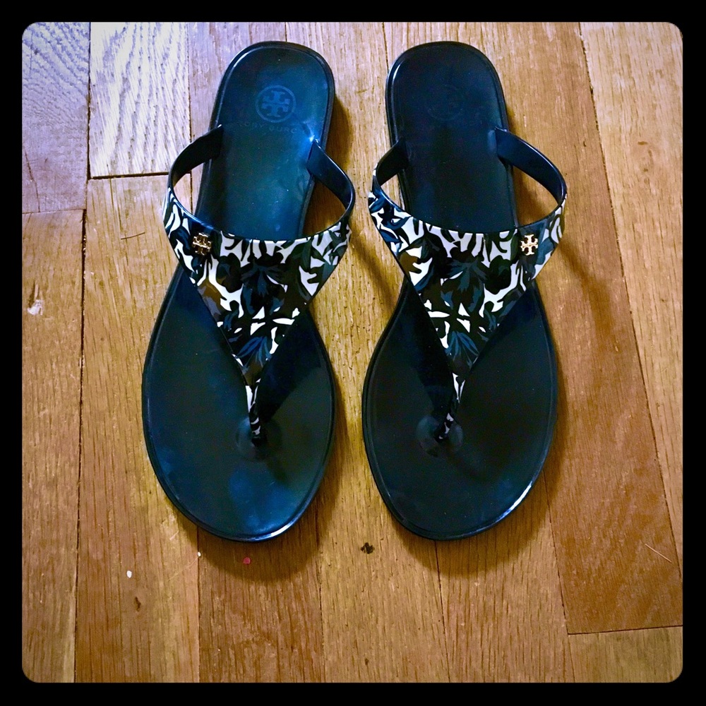 Tory Butch sandals NWOT