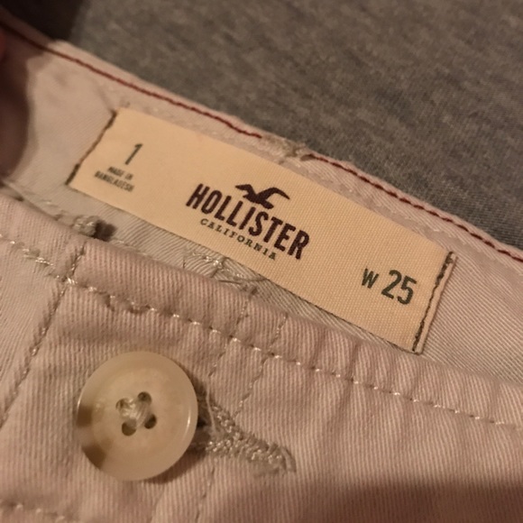 Off white Hollister Shorts - Picture 2 of 3