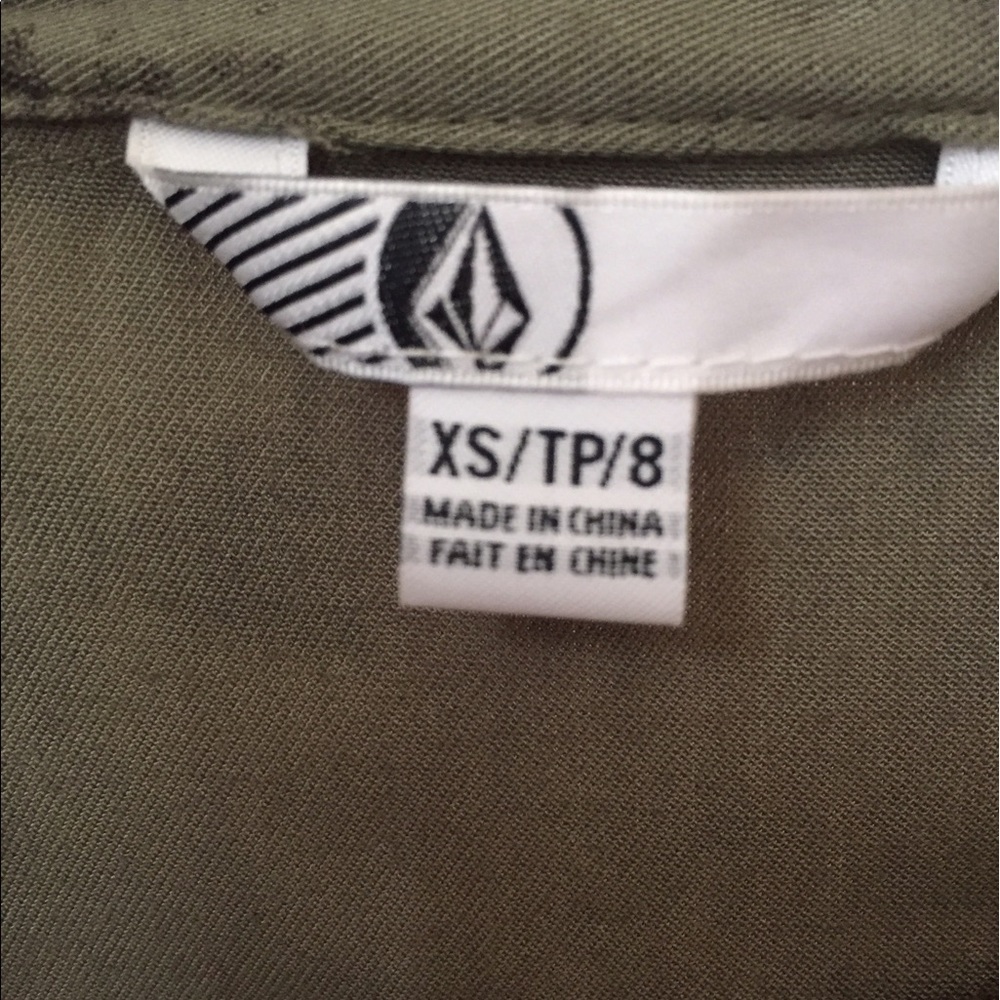 Volcom Button Up - image 3