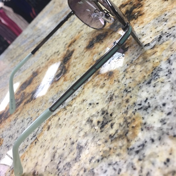 NWOT JUICY COUTURE SUNNIES - Picture 3 of 4