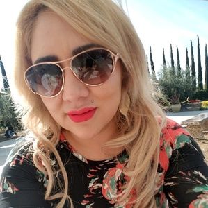 Meet your Posher, Alinna