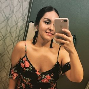 Meet your Posher, Alma