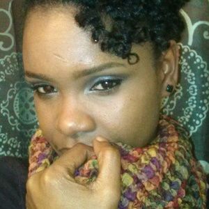 Meet your Posher, Kachia