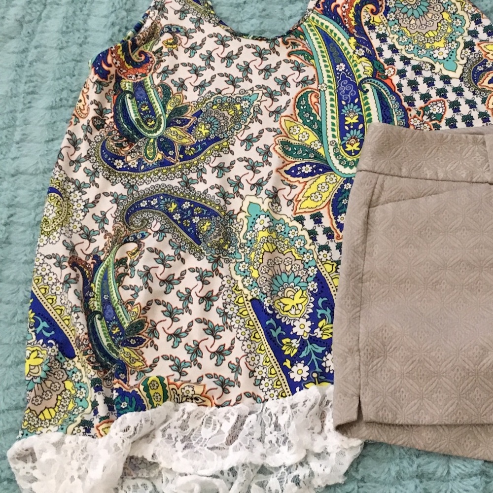 Tank blouse with lace hem