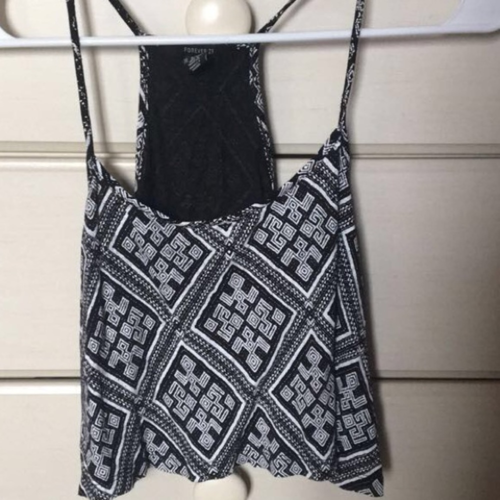 Black and white flows crop top