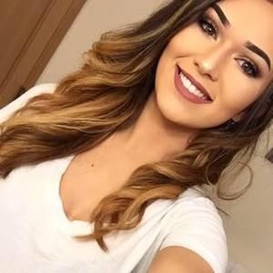 Meet your Posher, Arianna