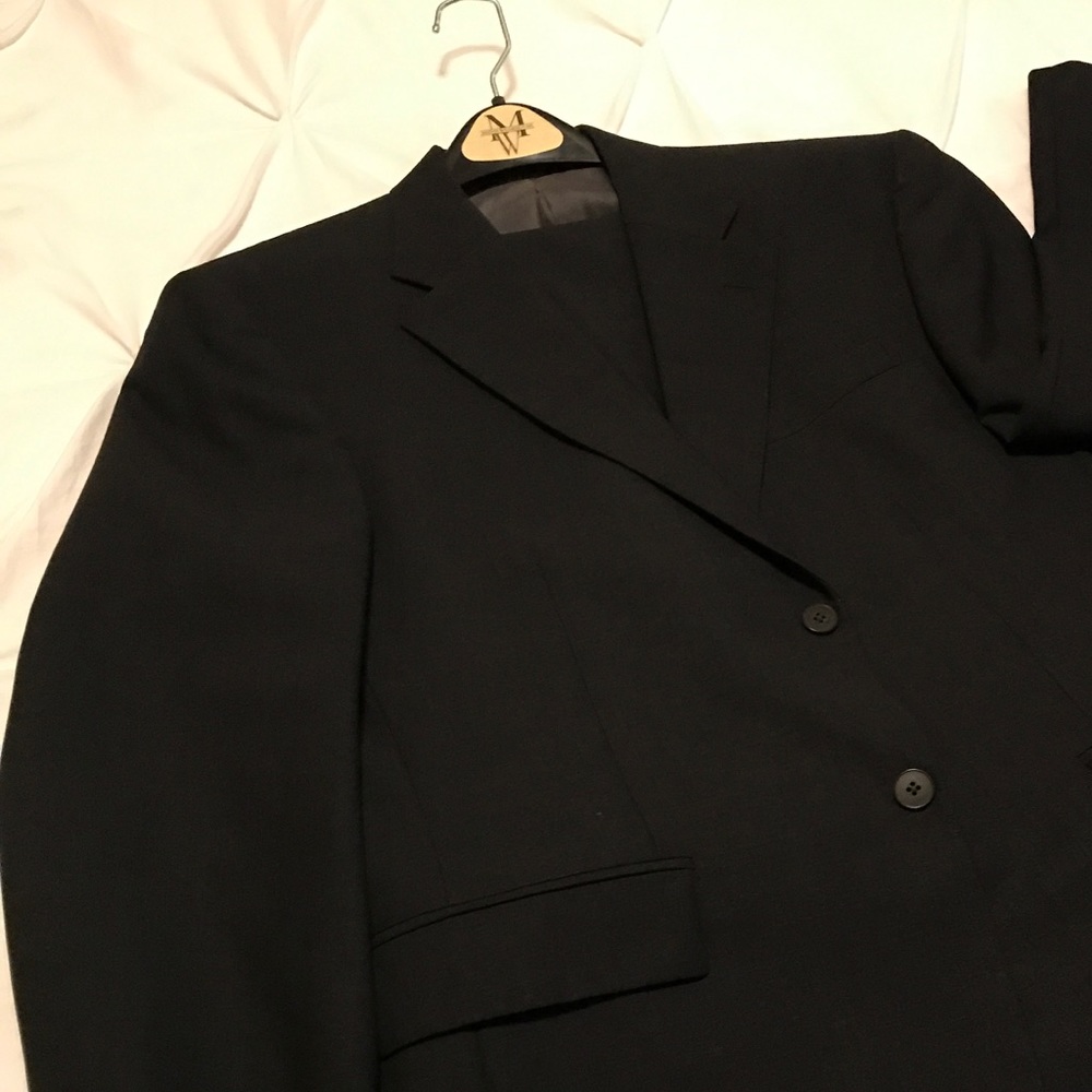 Oscar De La Renta men's dark charcoal suit