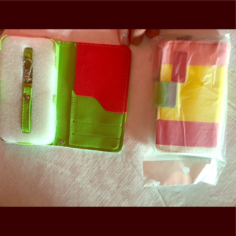 2 iPhone 5 cases with pockets