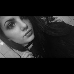 Meet your Posher, Alexandra