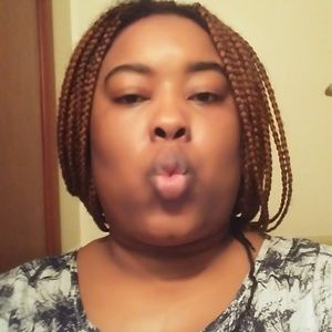 Meet your Posher, Thyais