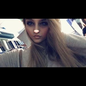 Meet your Posher, Makayla