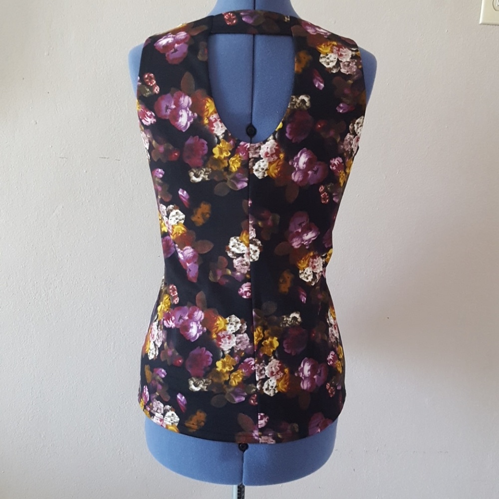 Flower pattern blouse - Picture 3 of 3