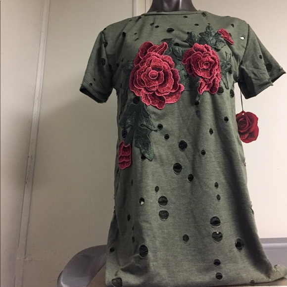 💋New rock Floral tunic with distressed holes - Picture 3 of 3