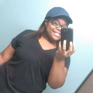 Meet your Posher, Shawna