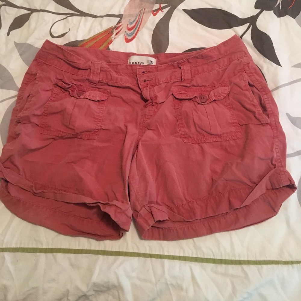 Shorts - muted red
