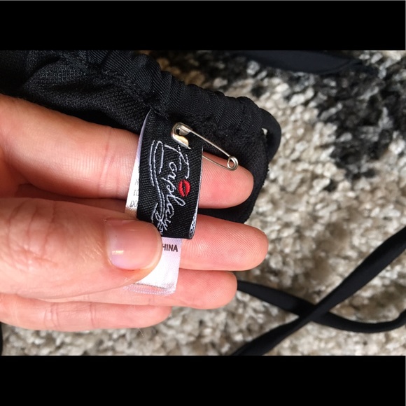 Monokini - Picture 3 of 3