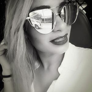 Meet your Posher, Liset