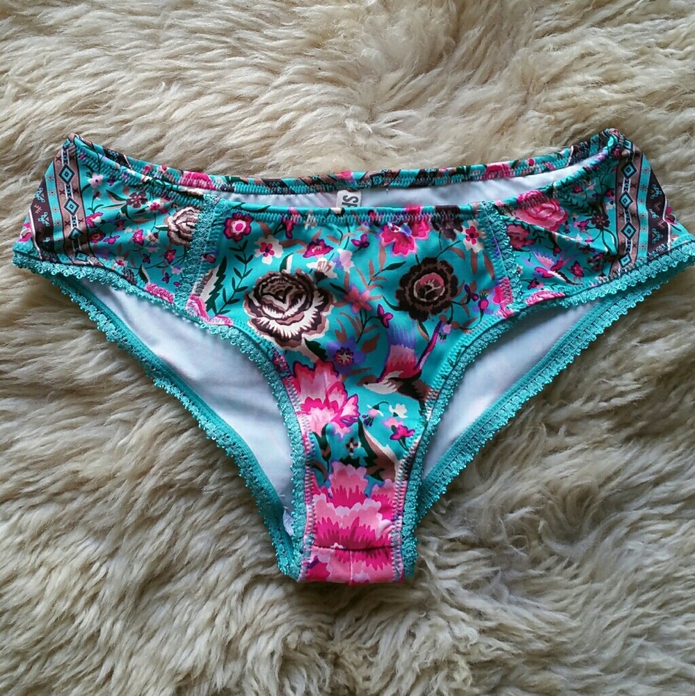 曆 NWT Spell & the Gypsy Babushka Bloomers - Picture 1 of 3