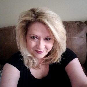 Meet your Posher, Dee