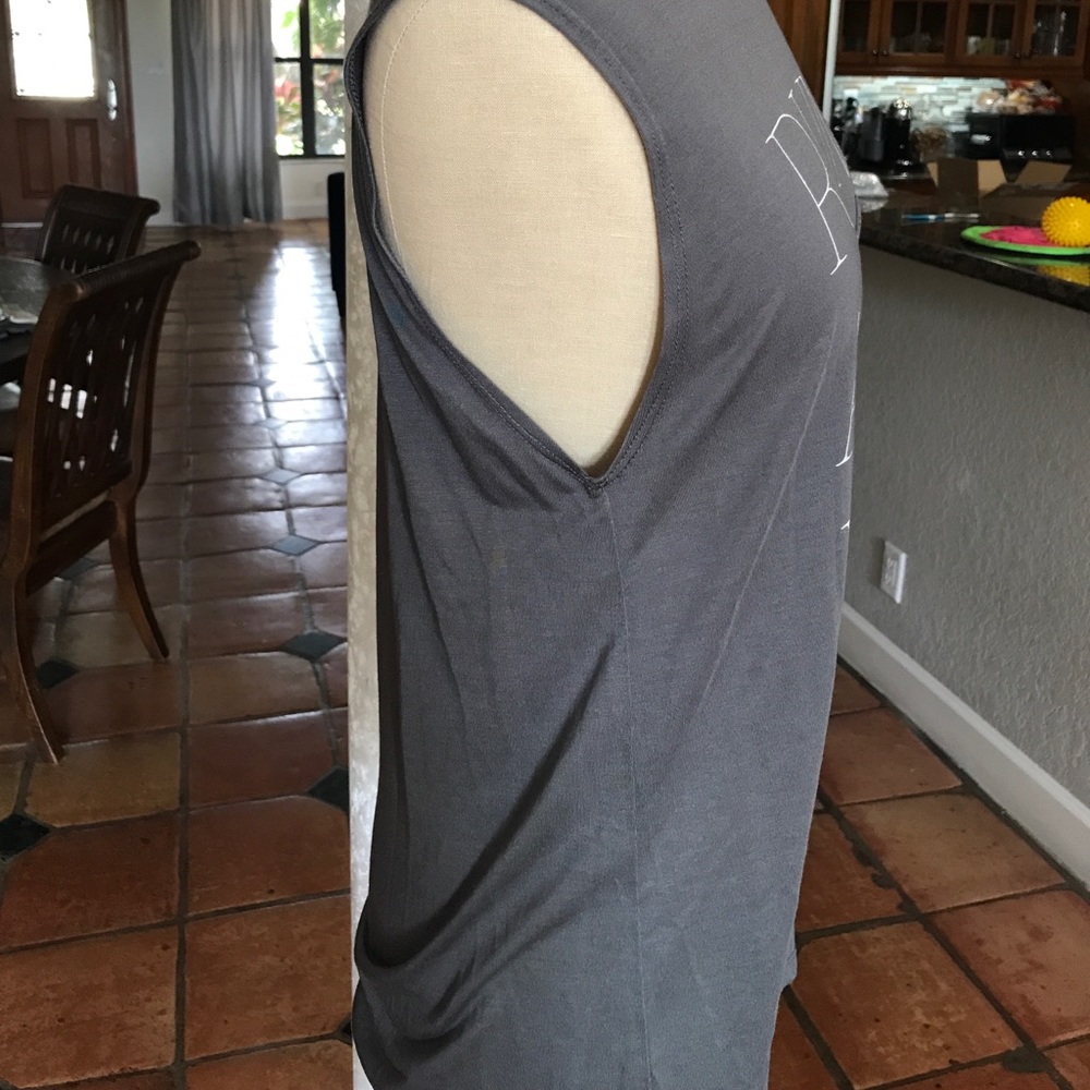 Tank top - Picture 2 of 4