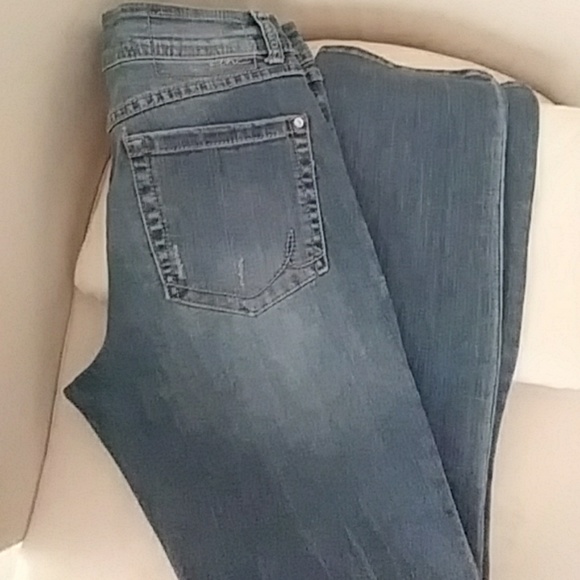 Jeans - Picture 2 of 4