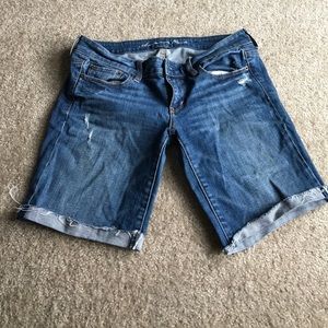 American eagle Bermuda shorts