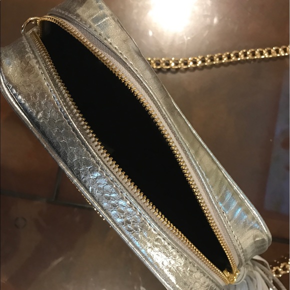 ❤️Victoria Secret cross body❤️ - Picture 3 of 4