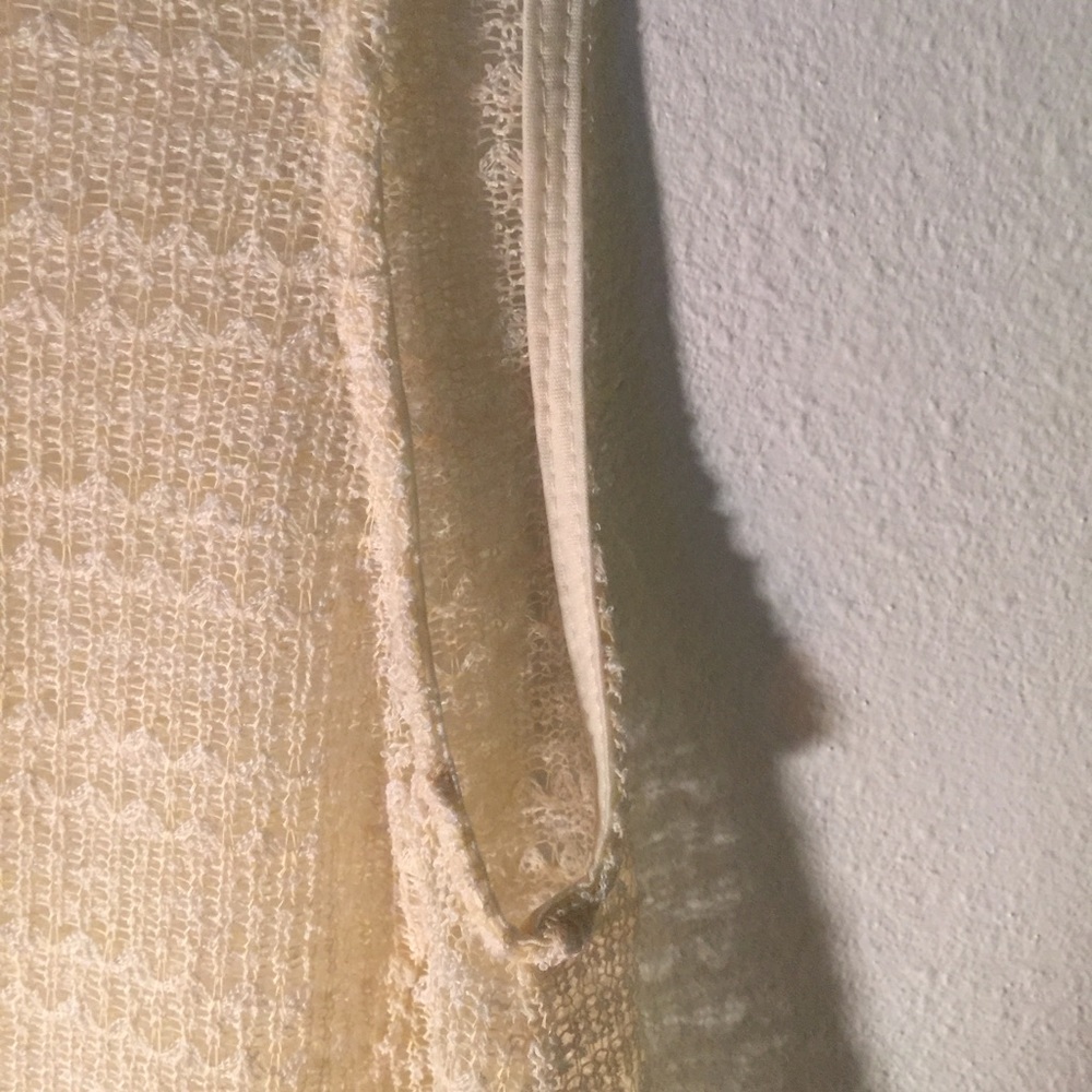 Cream Thread Top - Picture 4 of 4