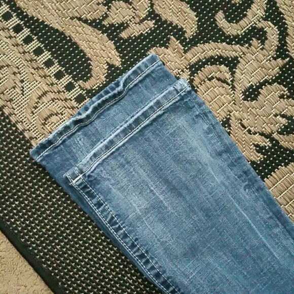 Miss Me Jeans - Picture 7 of 8