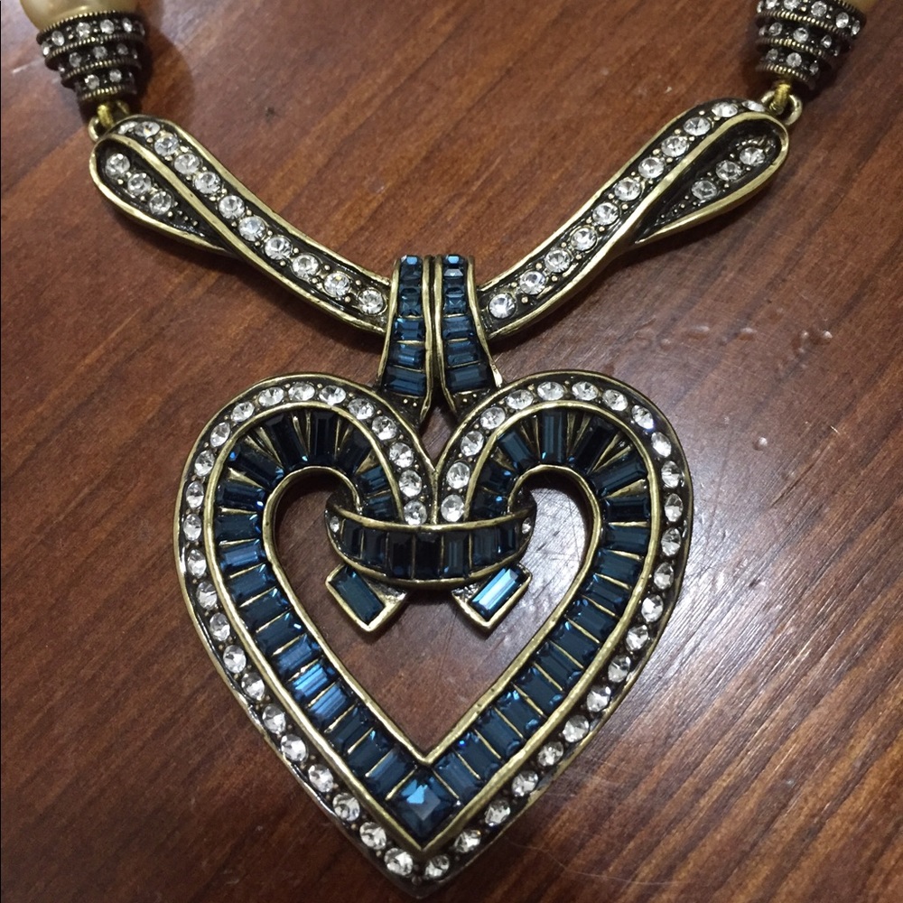 Elegant heart Heidi Daus necklace