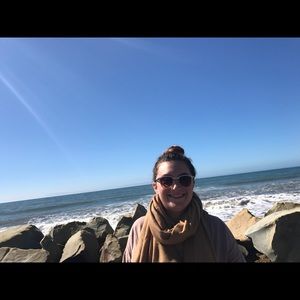 Meet your Posher, Anne