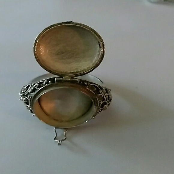 Incredible VINTAGE Sterling Silver Unique Sun Face Poison/ Pill Box Ring SIGNED - Picture 2 of 8