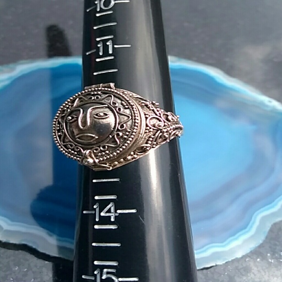 Incredible VINTAGE Sterling Silver Unique Sun Face Poison/ Pill Box Ring SIGNED - Picture 6 of 8