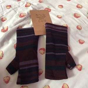 Threads 4 Thought Fingerless Gloves