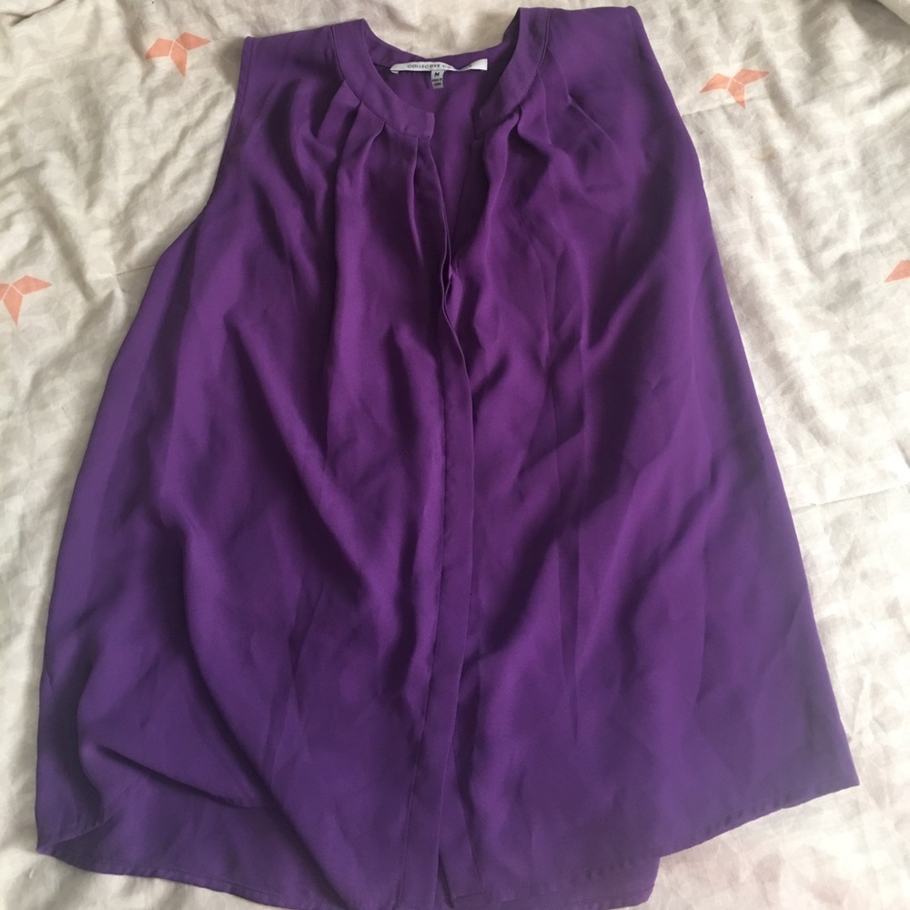 Sleeveless button up blouse