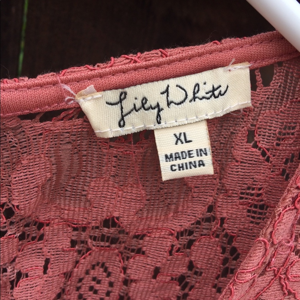 ❗️SOLD❗️Lace Blouse - Picture 3 of 5