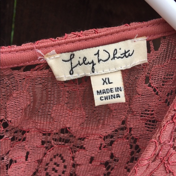 ❗️SOLD❗️Lace Blouse - Picture 3 of 5