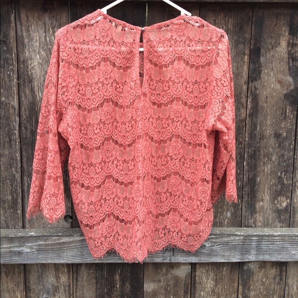 ❗️SOLD❗️Lace Blouse - Picture 4 of 5