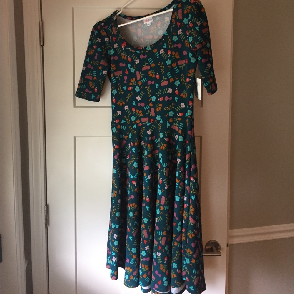LuLaRoe Nicole size large