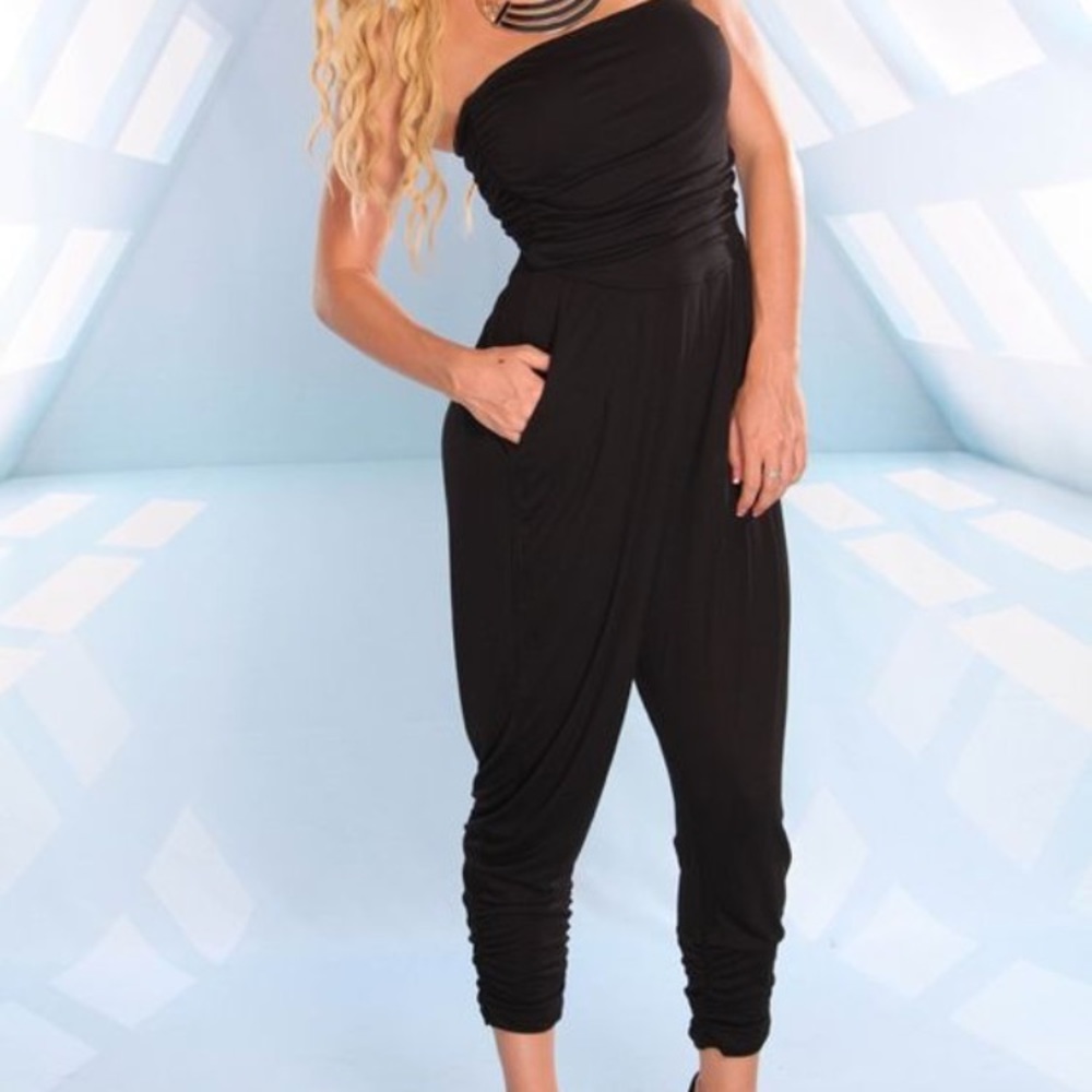 💋New black tube top crop pants Romper