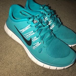 Nike Free Runs