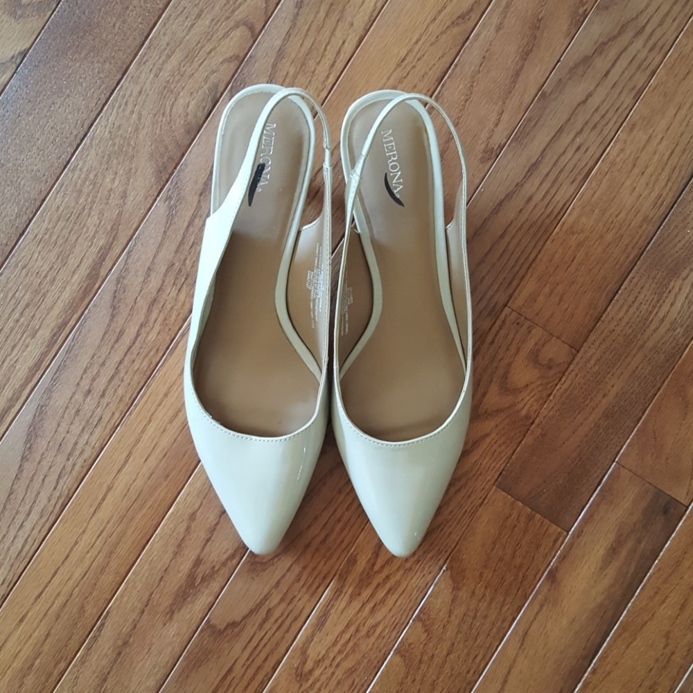 Very nice nude slingbacks